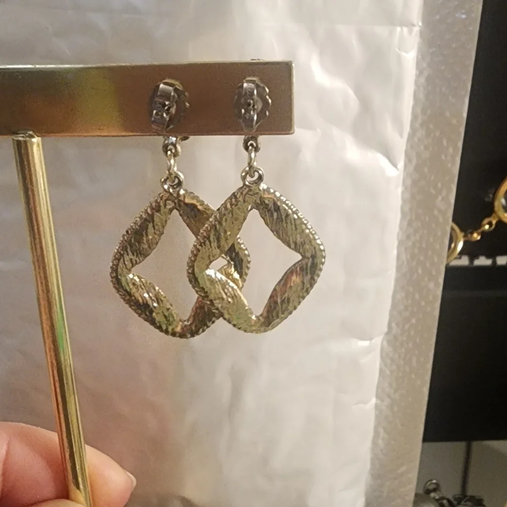 Elegant Gold-Tone‎ Dangle Earrings